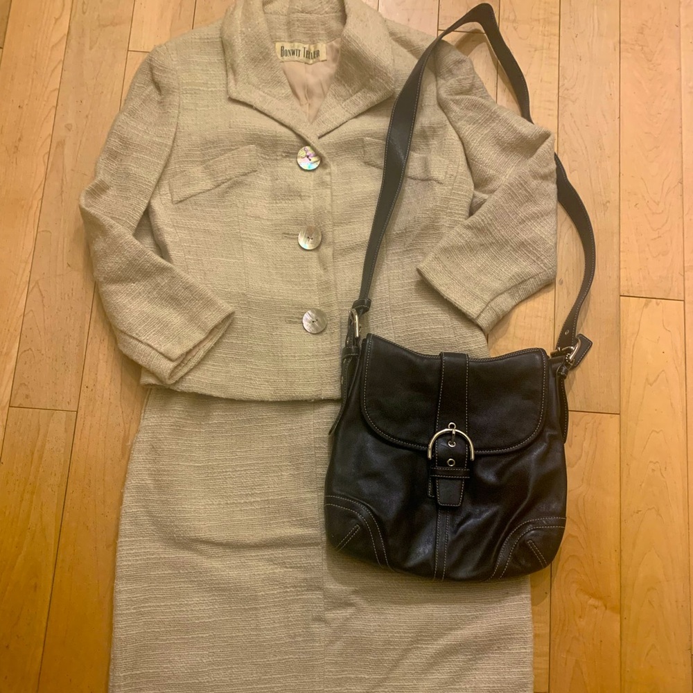 1960’s Vintage Bonwit Teller 2 Piece Suit in Gold Tweed